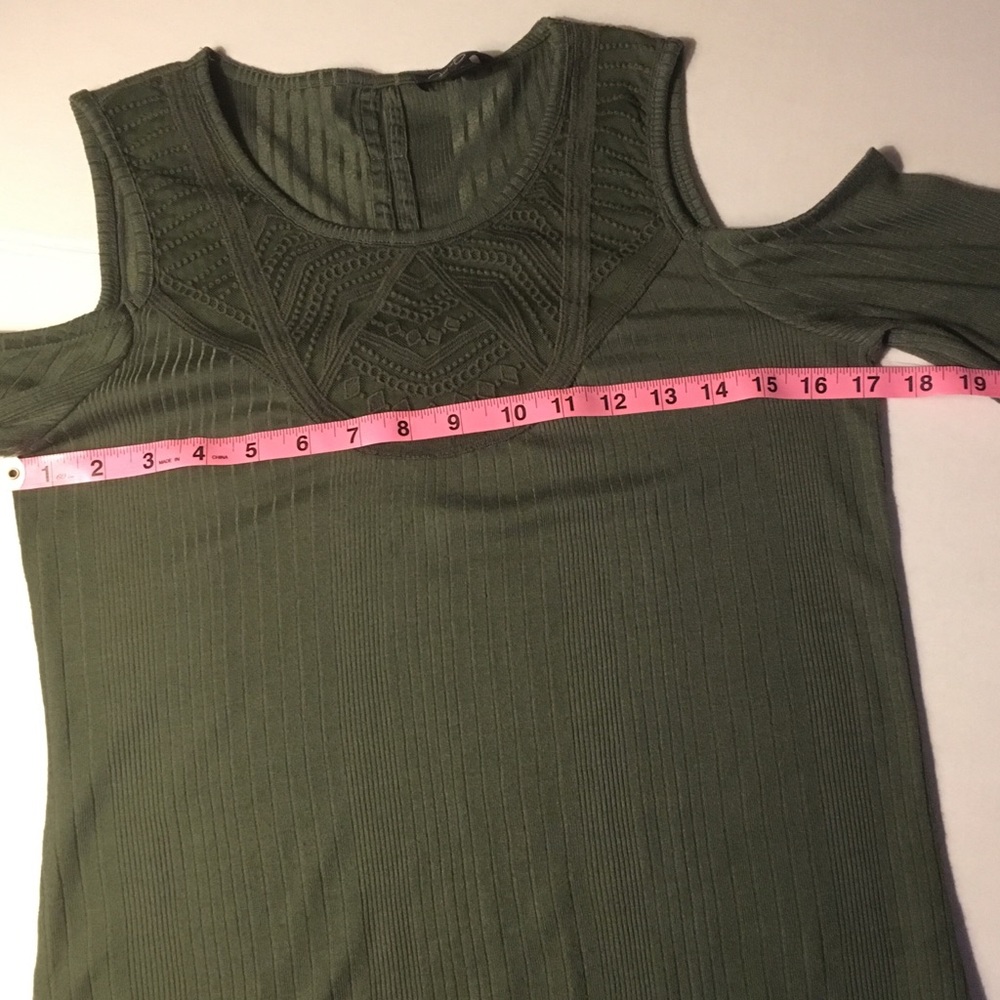 Jessica Simpson Cold-Shoulder Top - Picture 6 of 7